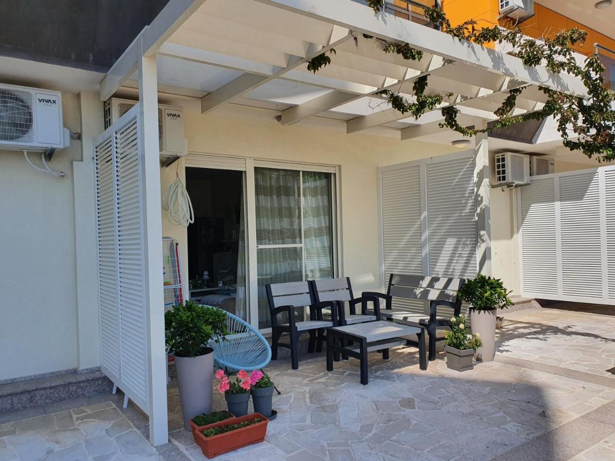 Lux Apartment Vidovic Rafailovici Exterior photo